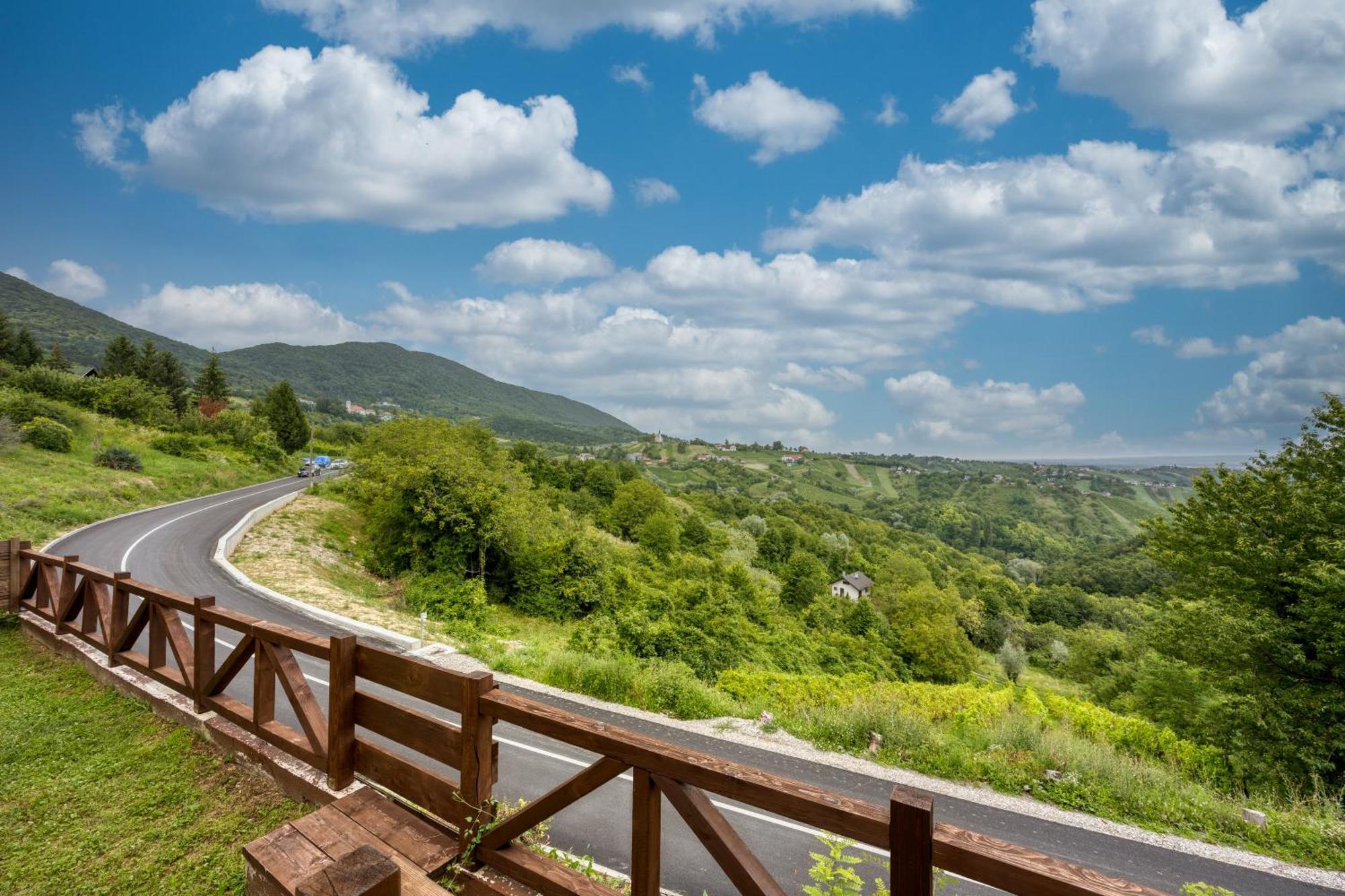 Holiday Home Primus Ястребарско Экстерьер фото